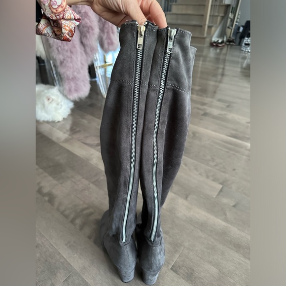 Blue Grey, heel knee high boots size 8, silver back zipper - Picture 6 of 9